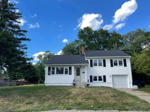 4 Kelly Ct, MOUNT HOLLY, NJ, 08060-1126 | Card Image