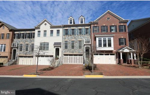 6758 Darrells Grant Pl, FALLS CHURCH, VA, 22043-3070 | Card Image
