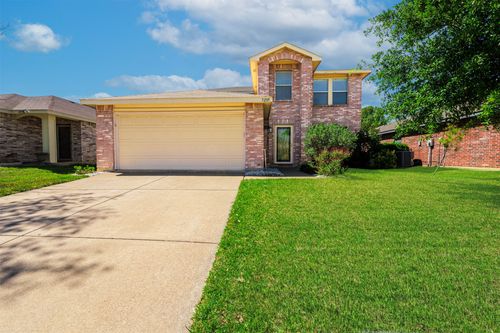 5209 Prestwick Dr, Fort Worth, TX, 76135-1424 | Card Image