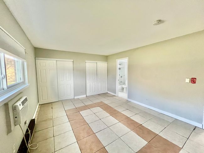 APT-116 - 802 E Old Willow Rd, Condo with 3 bedrooms, 2 bathrooms and null parking in Prospect Heights IL | Image 12