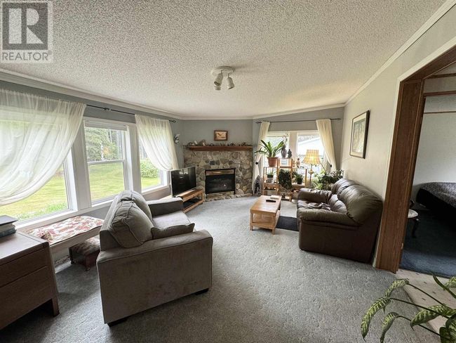 1680 Dorval Rd, House other with 3 bedrooms, 2 bathrooms and null parking in Mcbride BC | Image 9
