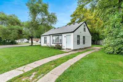 12701 W 9 Mile Road, Home with 4 bedrooms, 2 bathrooms and null parking in Oak Park MI | Image 1