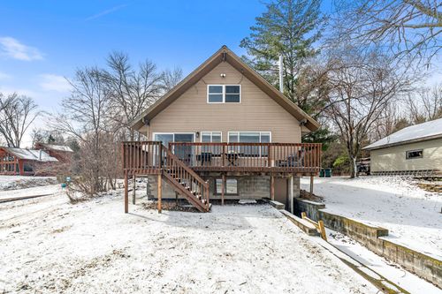 2358 Crest Way, Rush City, MN, 55069-2535 | Card Image