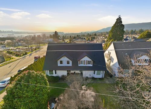 1309 Mahon Ave, North Vancouver, BC, V7M2S2 | Card Image