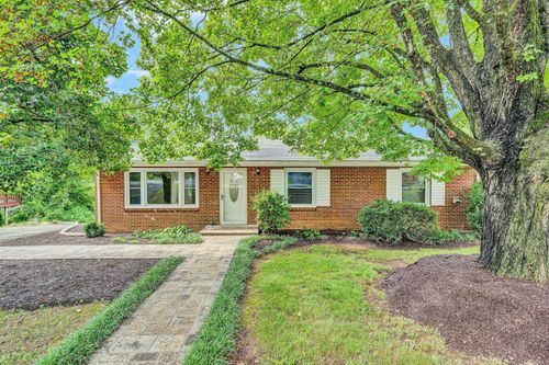 3285 Rasmont Rd, Roanoke, VA, 24018-6309 | Card Image