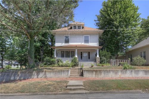 124 W Monroe St, Pittsburg, KS, 66762-5621 | Card Image