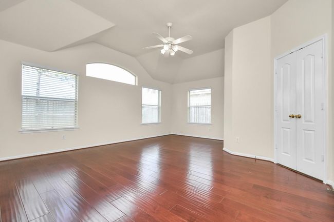 1604 Spring Glen Ln, House other with 3 bedrooms, 3 bathrooms and 2 parking in Pearland TX | Image 24