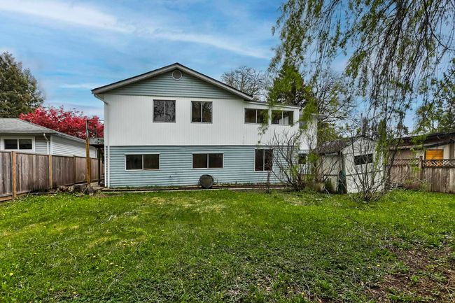11735 210 St, House other with 5 bedrooms, 2 bathrooms and 4 parking in Maple Ridge BC | Image 28