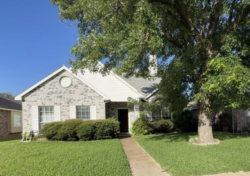 2918 Lake Valley Dr, Garland, TX, 75040-2818 | Card Image