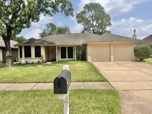 8646 Sunny Ridge Dr, Houston, TX, 77095-3709 | Card Image