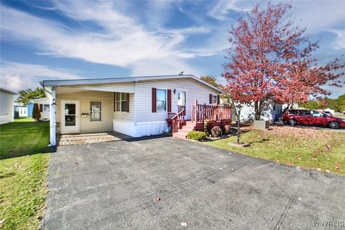 343 Applewood Dr, Lockport, NY, 14094-9152 | Card Image