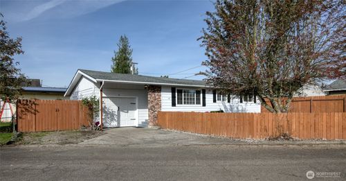 111 S B St, Elma, WA, 98541-9269 | Card Image