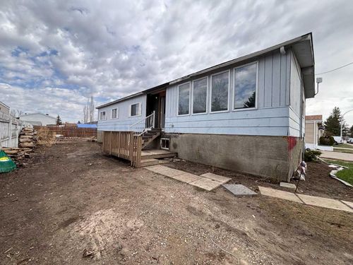 858 Briarwood Rd, Strathmore, AB, T1P1E8 | Card Image