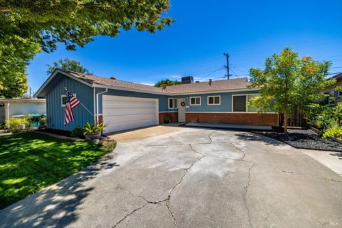 201 Ironwood St, Vacaville, CA, 95688-2732 | Card Image
