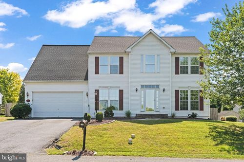 136 Harvest Wagon Way, GREENCASTLE, PA, 17225-8507 | Card Image