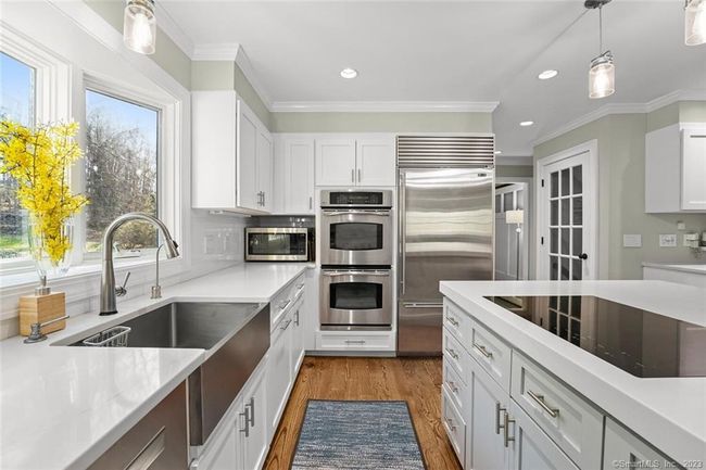 5 Holly Pl, House other with 4 bedrooms, 3 bathrooms and null parking in Wilton CT | Image 10
