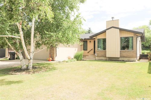 228 Sunset Dr S, Yorkton, SK, S3N3R3 | Card Image
