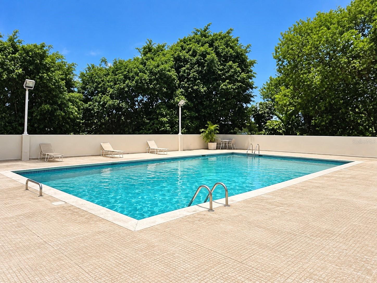 Residential Lease en alquiler en GUAYNABO, 3 MANSIONES DE GARDEN HILLS, 1080 m²
