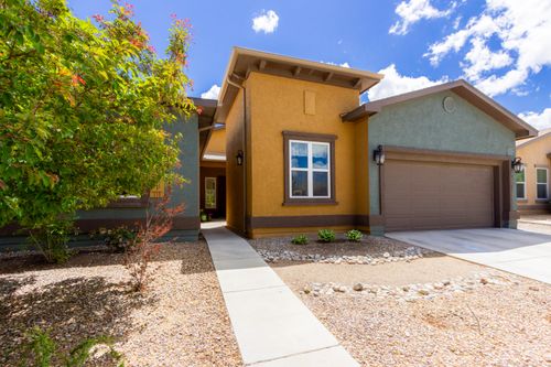 301 Zuni River Cir Sw, Los Lunas, NM, 87031-8760 | Card Image