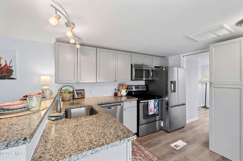 1816 N Pacana Way, Green Valley, AZ, 85614 | Card Image