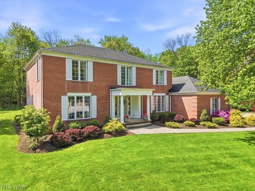 9026 Frost Ln, Brecksville, OH, 44141-2027 | Card Image