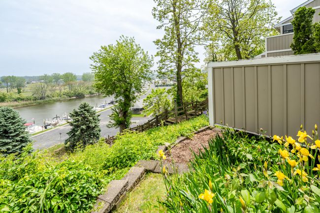193 Wayne St, Condo with 3 bedrooms, 2 bathrooms and null parking in Saint Joseph MI | Image 21