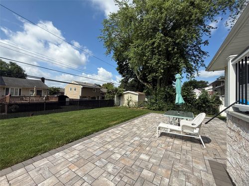 50 Terrehans Ln, Syosset, NY, 11791-6335 | Card Image