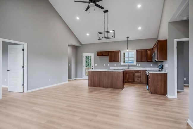15521 Old Kentucky Rd, House other with 3 bedrooms, 2 bathrooms and null parking in Walling TN | Image 8