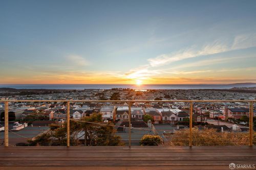 2029 14th Ave, San Francisco, CA, 94116-1311 | Card Image