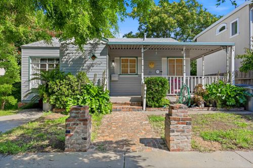 2747 2nd Ave, Sacramento, CA, 95818-2701 | Card Image