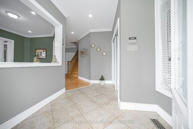 2 Roycrest St, House other with 7 bedrooms, 4 bathrooms and 4 parking in Brampton ON | Image 4