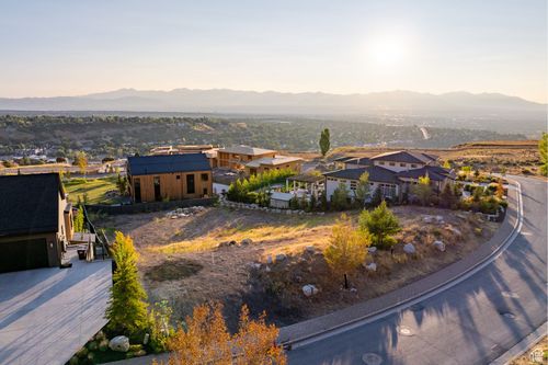 37-7088 S City View Dr, Cottonwood Heights, UT, 84121-1242 | Card Image