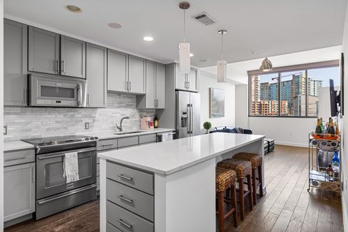 apt-206-1212 Laurel St, Nashville, TN, 37203-4435 | Card Image