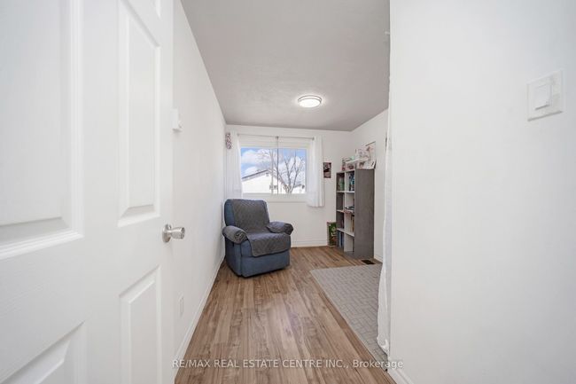 24 Jackman Dr, House other with 5 bedrooms, 2 bathrooms and 5 parking in Brampton ON | Image 13