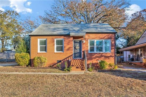 809 Anarine Rd, Fayetteville, NC, 28303-4301 | Card Image