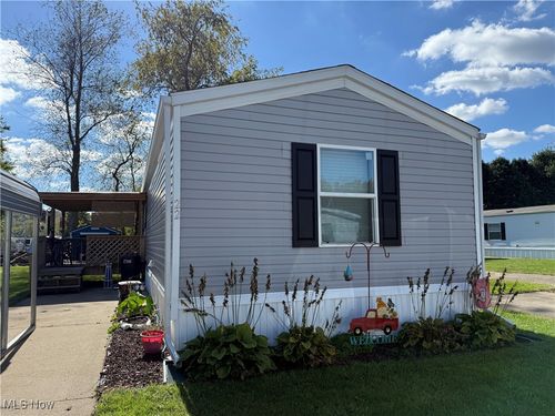 22-22 Edgewood Dr, Warsaw, OH, 43844-9019 | Card Image