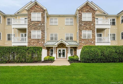 1309 Views Way, Pomona, NY, 10970-3582 | Card Image