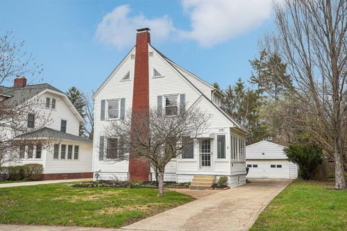 116 E Dunedin Rd, Columbus, OH, 43214-3800 | Card Image