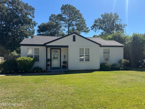 811 Kenwood Ln, Natchez, MS, 39120-4834 | Card Image