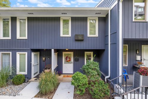 4 Hillside Ct, Highlands, NJ, 07732-2016 | Card Image