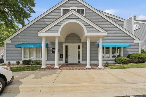 b-12 B Westwoods Dr, Liberty, MO, 64068-3519 | Card Image