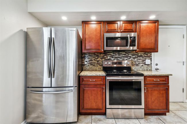 Stainless steel appliances | Image 19