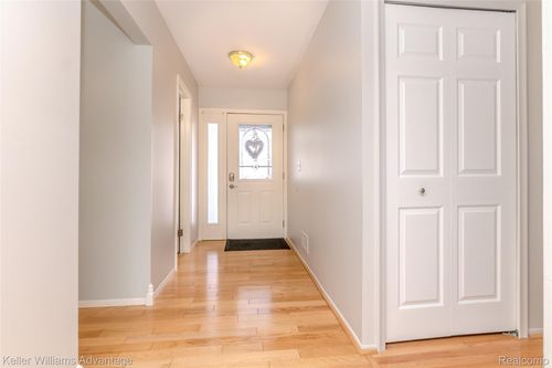 3871 Cheryl Dr, Commerce Township, MI, 48382-1723 | Card Image