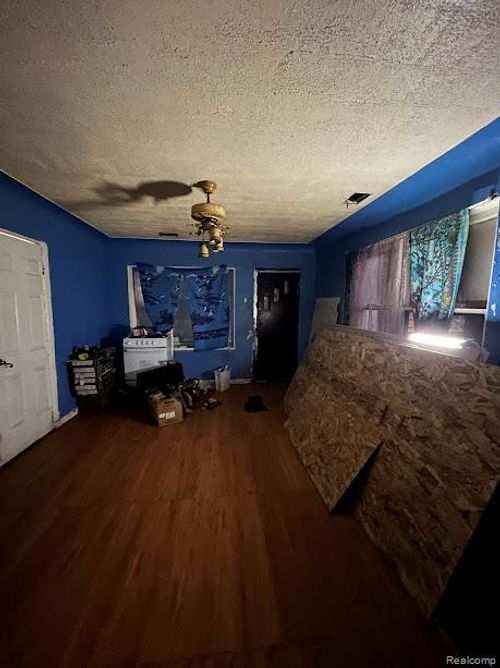 3109 Hammond St, Detroit, MI, 48210-3252 | Card Image