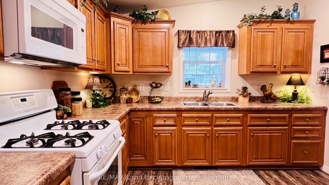 16 Sutton Dr, House other with 2 bedrooms, 2 bathrooms and 2 parking in Goderich ON | Image 13