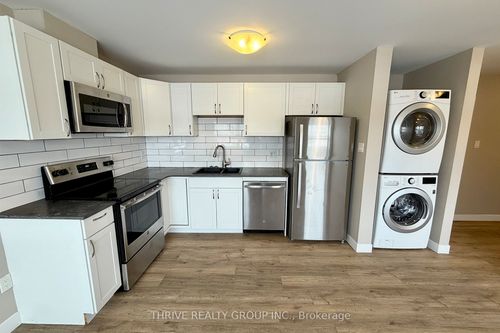 202-1277 Commissioners Rd W, London, ON, N6K1C9 | Card Image