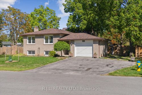 100 Facendi Dr, Peterborough, ON, K9J6V1 | Card Image