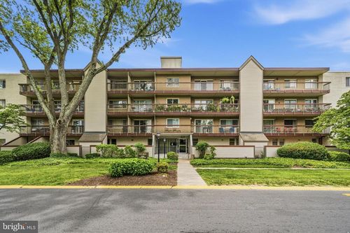 n404-7400 Lakeview Dr, BETHESDA, MD, 20817-6456 | Card Image