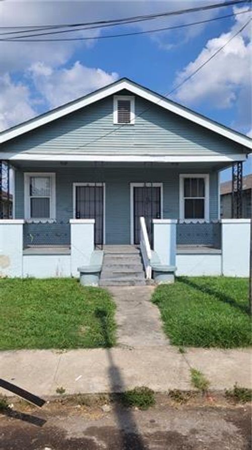 18 Saint Claude Ct, New Orleans, LA, 70117-3306 | Card Image