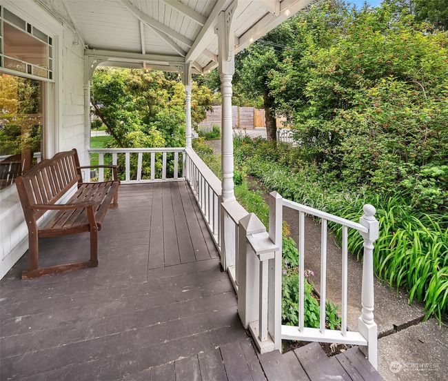 Farmhouse covered porch | Image 11